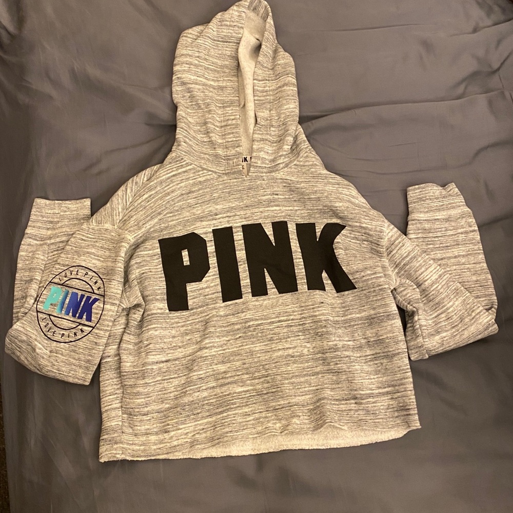 Cropped hoodie
